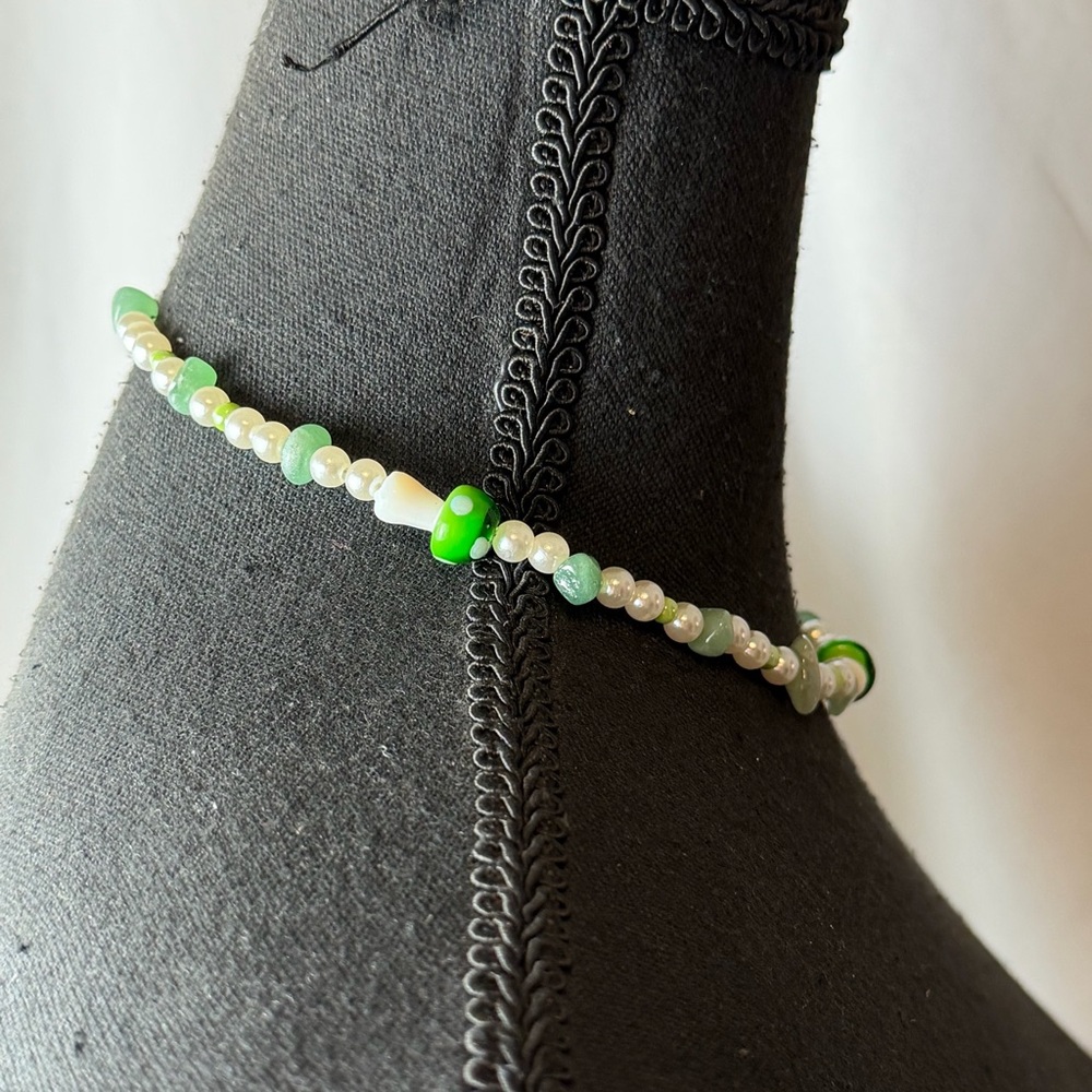 Green Beaded Faux Pearl and Mushroom Charm Choker Necklace - Women Jewelry - Picture 4 of 4